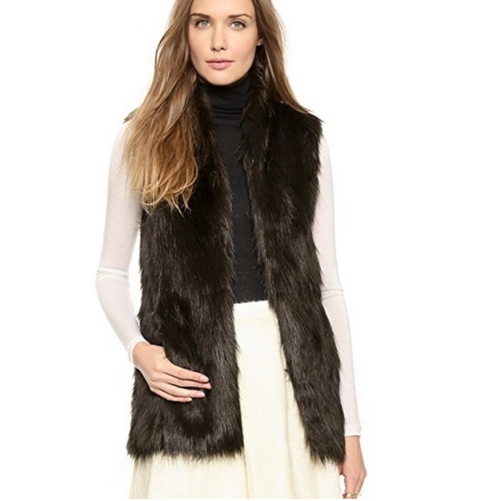 Club Monaco Faux Fur open Vest